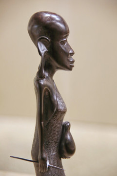 非洲木雕长耳少女