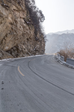 秦岭 傍山险路 道路素材