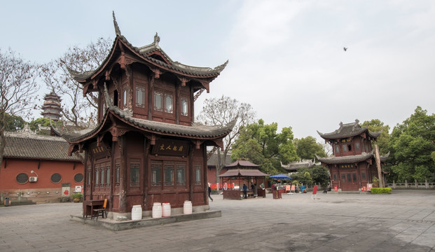 重庆华岩寺