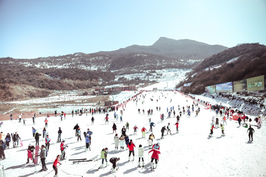 九顶山滑雪场