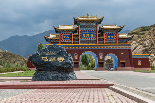 甘肃张掖马蹄寺