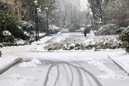 小区雪景