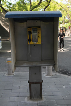 有线电话亭