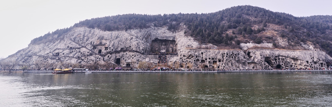 龙门石窟全景