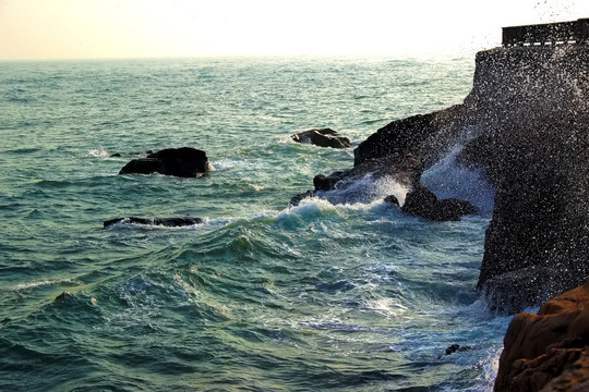 大海 惊涛拍岸