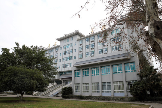 四川大学