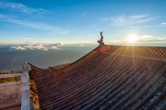 大理宾川鸡足山日出