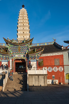 大理宾川鸡足山金顶寺