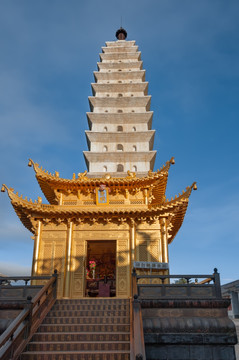 大理宾川鸡足山金顶寺