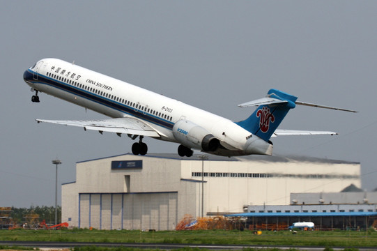 麦道飞机起飞 中国南方航空