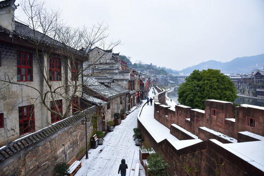 凤凰古城雪景