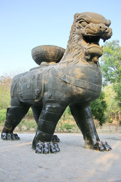 沧州狮子铜雕像
