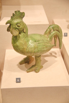 汉代绿釉陶鸡