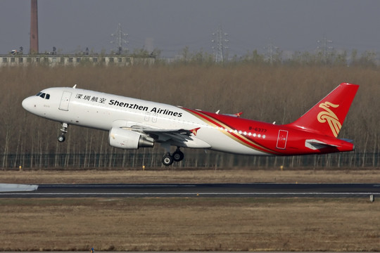 深圳航空 飞机起飞 民航