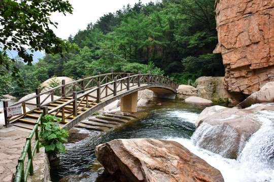 崂山北九水景观桥 木桥