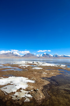 冰雪湖面