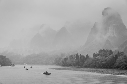 烟雨漓江