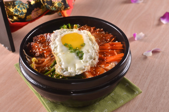 韓式石鍋拌飯