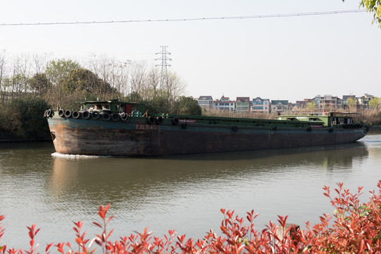货轮 运河上的货轮 杭甬运河