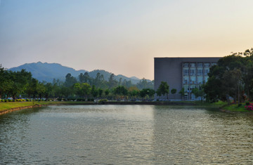 北京师范大学珠海校区乐育湖