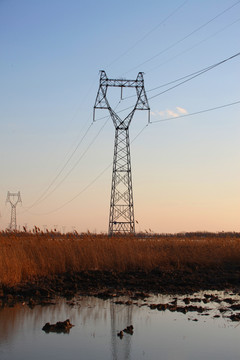 电塔 高压线 电力输出 原野