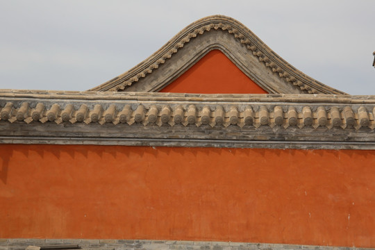 贝子庙红墙青瓦瓦墙