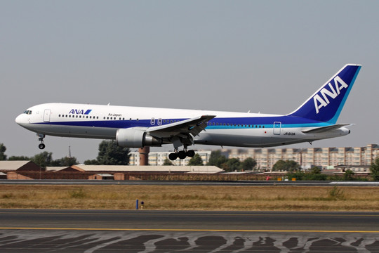 日本全日空 飞机降落