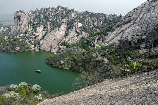 水墨意境风景画