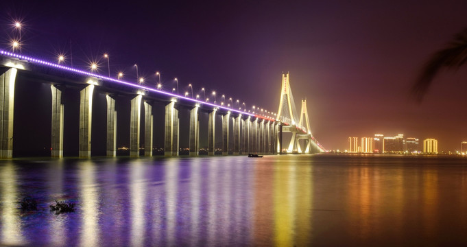 大桥夜景 海湾大桥 桥体亮化