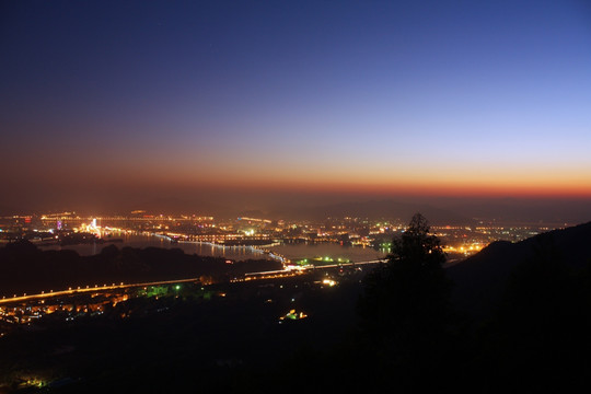 肇庆将军山风光夜景