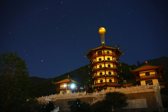 肇庆将军山风光夜景