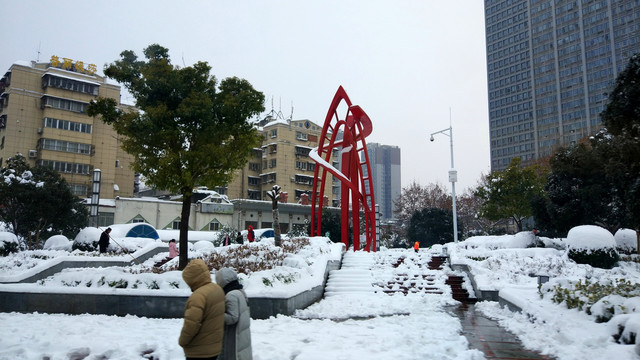 襄阳永安广场雪景