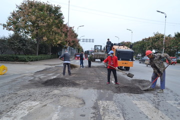 公路修路 路面清理 工程施工