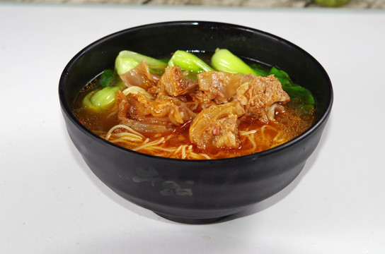 紅燒牛腩面
