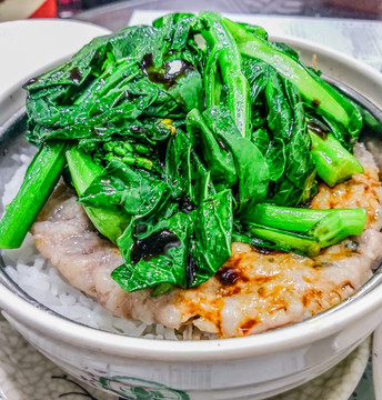 肉饼饭