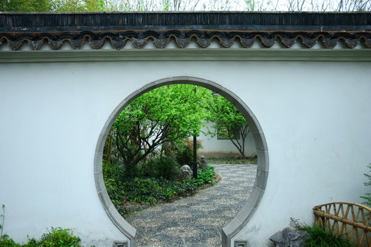 中国古典园林江南园林月亮门