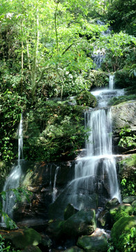 山涧流水山水风景画