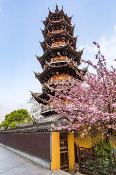 龙华寺宝塔