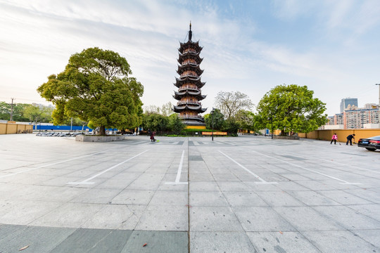 龙华寺宝塔