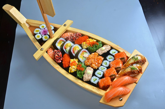 寿司船 （2）