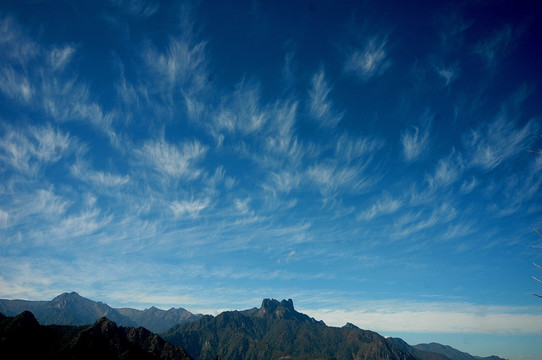 怒江王冠峰