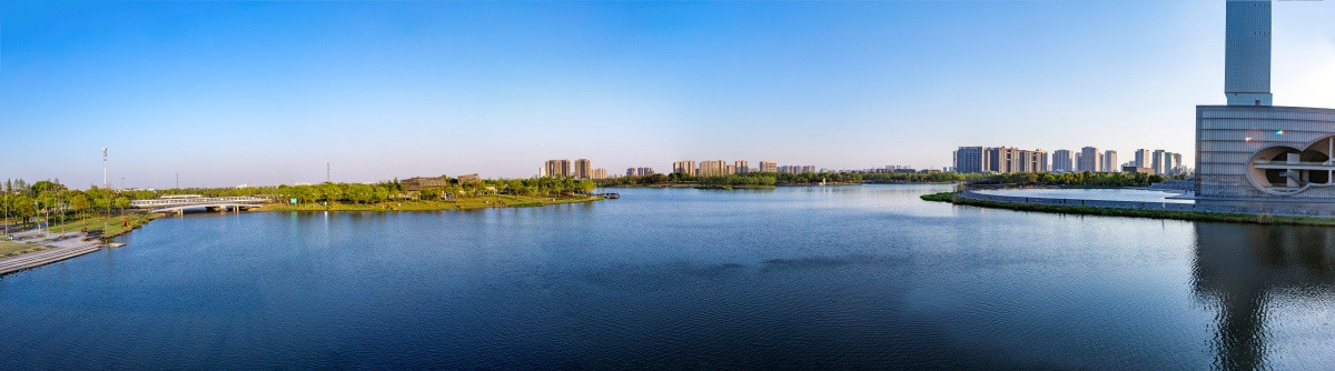 嘉定远香湖傍晚全景