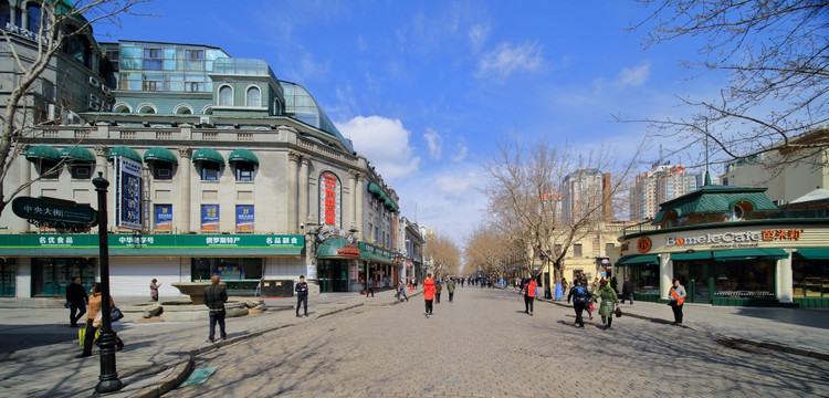 欧式建筑 哈尔滨中央大街全景