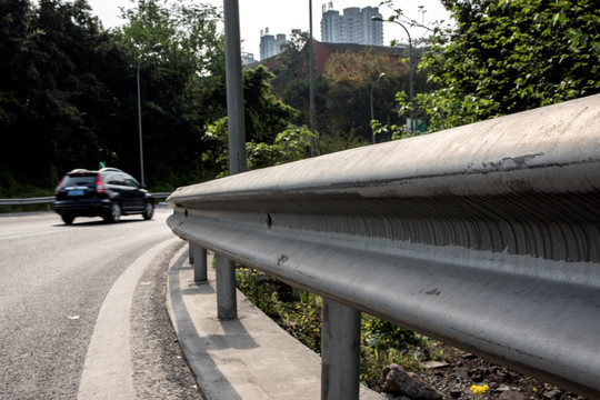 高速公路护栏