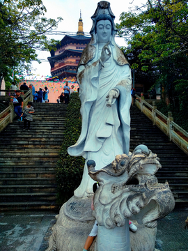 寺庙塑像