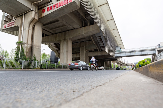 高架路 交通