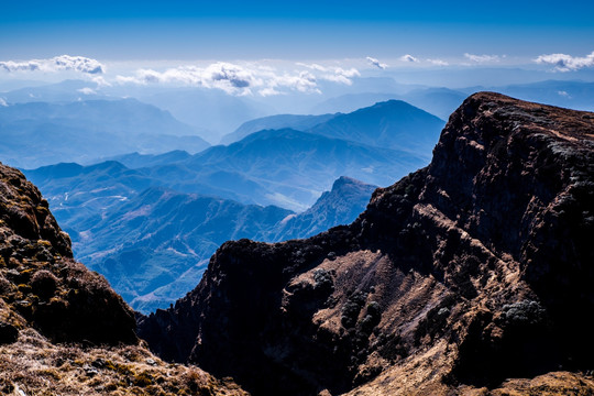 群山