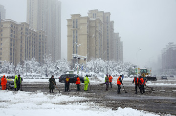 清扫积雪