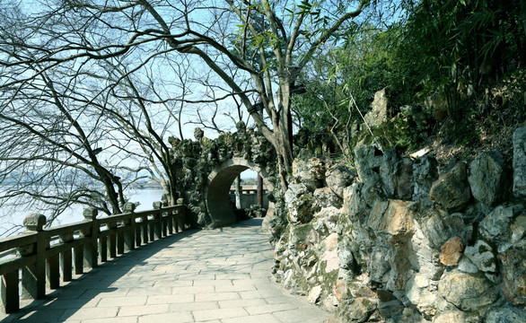 石拱门