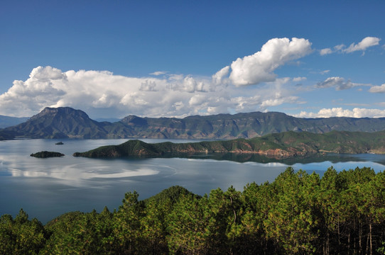 泸沽湖